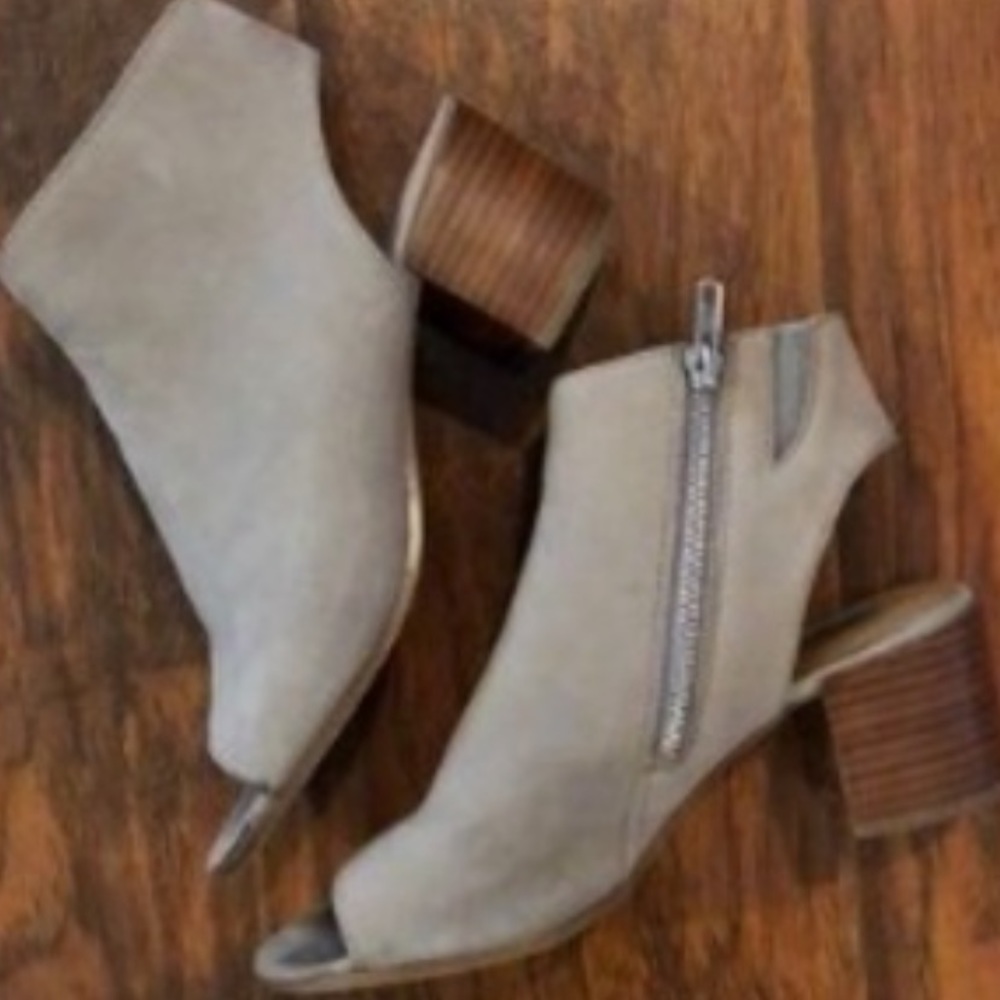Grey Steve Madden open toe booties - Picture 1 of 2